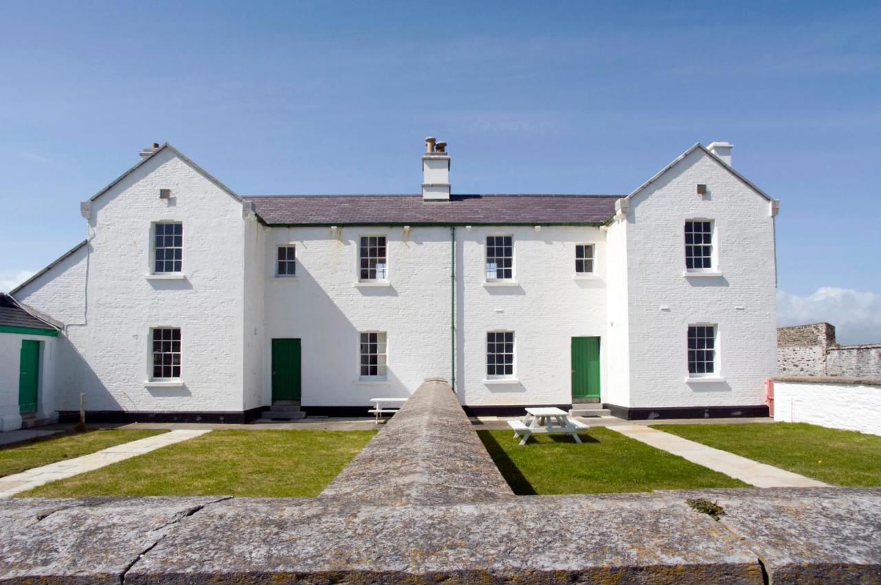 Galley Head Lightkeeper'S Houses Donoure Eksteriør bilde